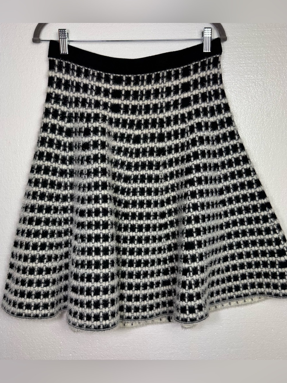 Chelsea Theodore warm cozy knee length skirt size M
